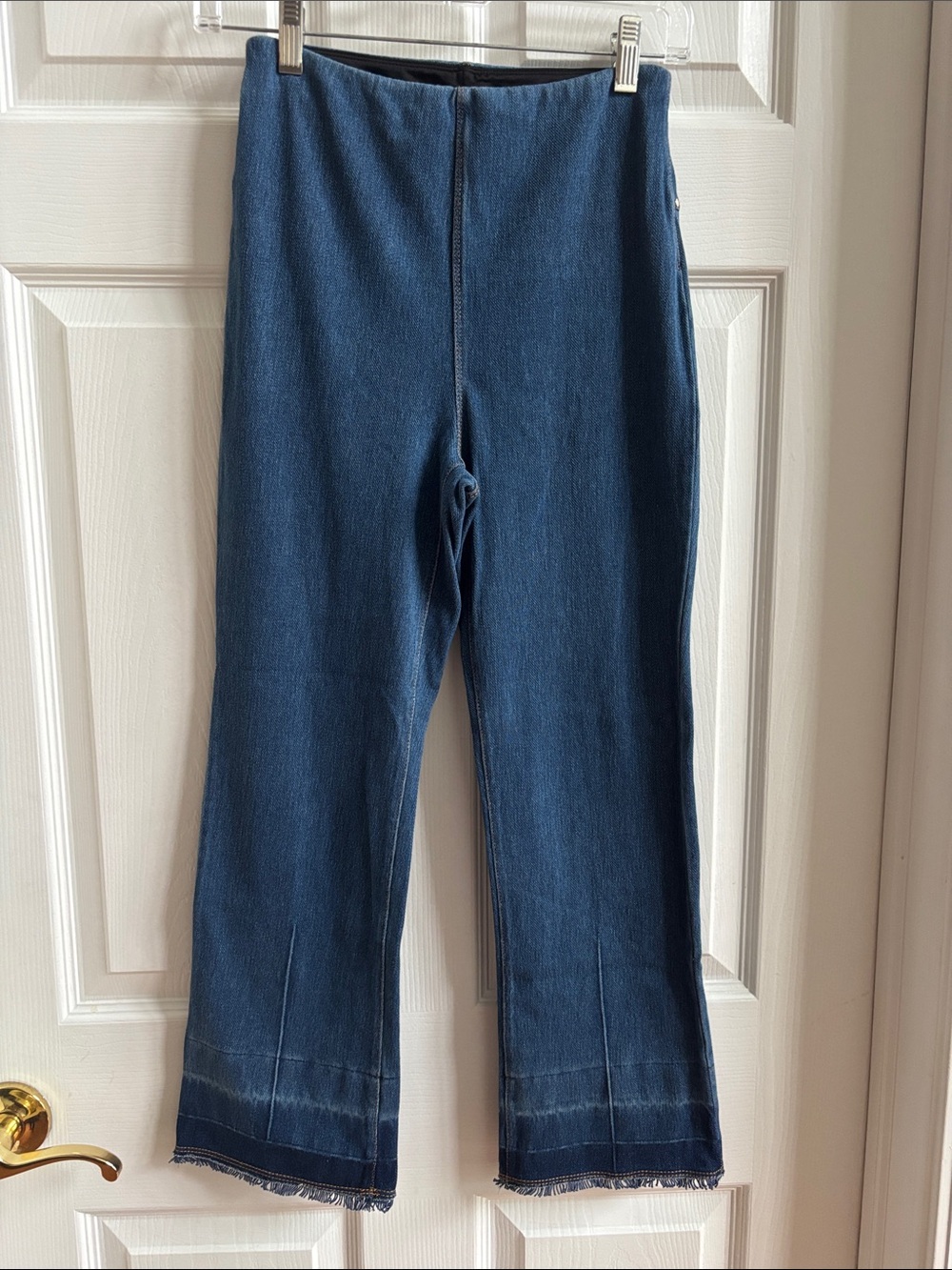 High-Rise Blue Wide Leg Stretchy Jeans with Frayed Hem